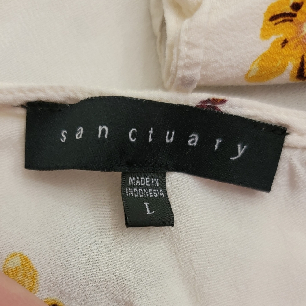 Women's Sanctuary top